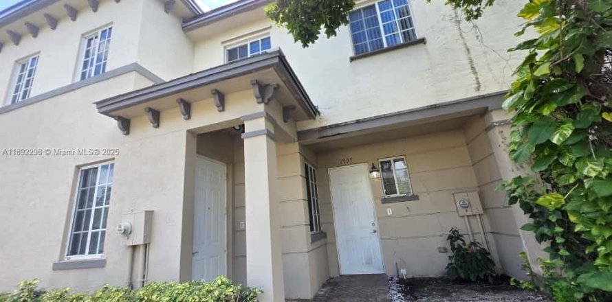 Condominio en Riviera Beach, Florida, 2 dormitorios № 1943992