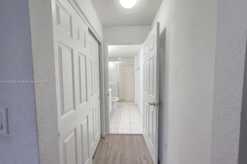 Condominio en alquiler en Riviera Beach, Florida, 2 dormitorios, 77.76 m2 № 1943992 - foto 21