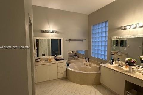 Casa en venta en Pembroke Pines, Florida, 4 dormitorios, 275.46 m2 № 1974885 - foto 24