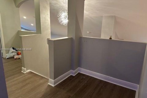 Casa en venta en Pembroke Pines, Florida, 4 dormitorios, 275.46 m2 № 1974885 - foto 18