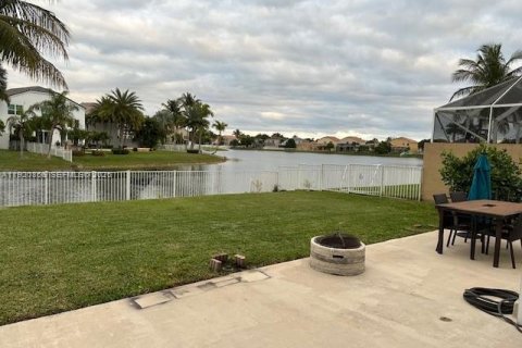 Casa en venta en Pembroke Pines, Florida, 4 dormitorios, 275.46 m2 № 1974885 - foto 30