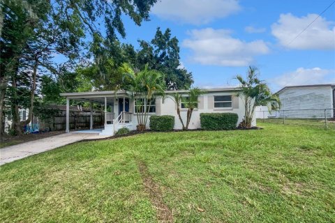 House in Apopka, Florida 3 bedrooms, 93.83 sq.m. № 1915270 - photo 1