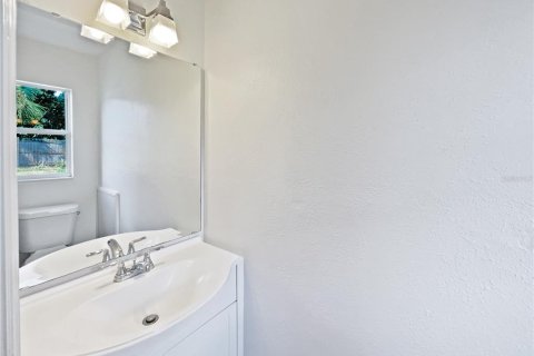 House in Apopka, Florida 3 bedrooms, 93.83 sq.m. № 1915270 - photo 15