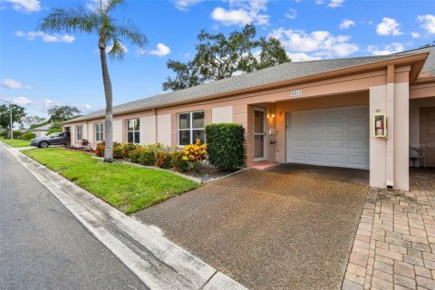 Villa ou maison à vendre à Seminole, Floride: 2 chambres, 111.48 m2 № 1800325 - photo 1
