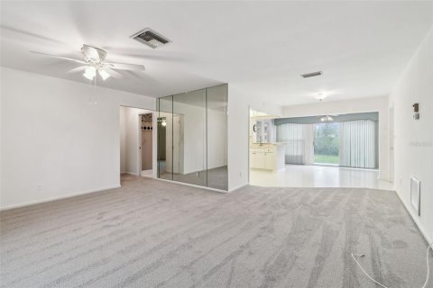 Villa ou maison à vendre à Seminole, Floride: 2 chambres, 111.48 m2 № 1800325 - photo 3