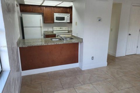 Снять в аренду квартиру в Мелборн, Флорида 1 спальня, 74.32м2, № 2150419 - фото 4