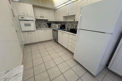 Снять в аренду кондоминиум в Холливуд, Флорида 1 спальня, 84.08м2, № 2079521 - фото 29