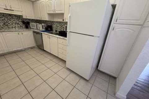 Снять в аренду кондоминиум в Холливуд, Флорида 1 спальня, 84.08м2, № 2079521 - фото 26