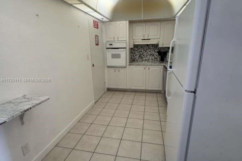 Снять в аренду кондоминиум в Холливуд, Флорида 1 спальня, 84.08м2, № 2079521 - фото 28