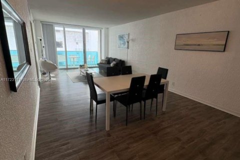Снять в аренду кондоминиум в Холливуд, Флорида 1 спальня, 84.08м2, № 2079521 - фото 16