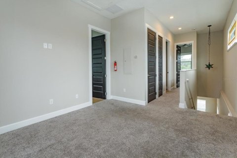 Casa en venta en Winter Park, Florida, 4 dormitorios, 189.15 m2 № 1898530 - foto 13