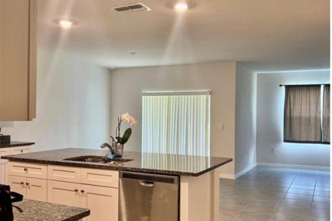 House in Haines City, Florida 4 bedrooms, 173.45 sq.m. № 1721723 - photo 12