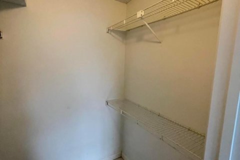 Снять в аренду кондоминиум в Дейви, Флорида 2 спальни, 102.19м2, № 1223606 - фото 1