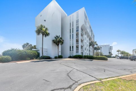 Condo in Destin, Florida, 2 bedrooms  № 590253 - photo 1