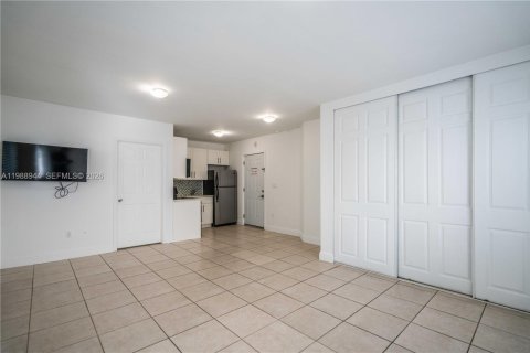 Apartamento en alquiler en Miami Beach, Florida, 38.18 m2 № 2050950 - foto 4
