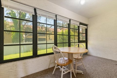 Condo in Port Richey, Florida, 2 bedrooms  № 1869655 - photo 17
