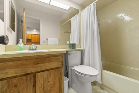 Condo in Port Richey, Florida, 2 bedrooms  № 1869655 - photo 10