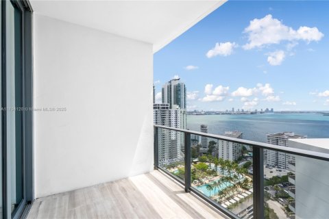 Condominio en venta en Miami, Florida, 2 dormitorios, 105.63 m2 № 1870060 - foto 18