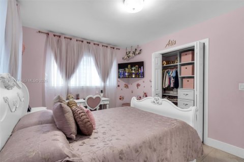 Casa en venta en Miami, Florida, 3 dormitorios, 135.92 m2 № 1995023 - foto 13