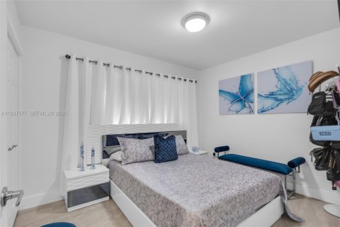 Casa en venta en Miami, Florida, 3 dormitorios, 135.92 m2 № 1995023 - foto 14