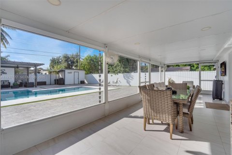 Casa en venta en Miami, Florida, 3 dormitorios, 135.92 m2 № 1995023 - foto 28