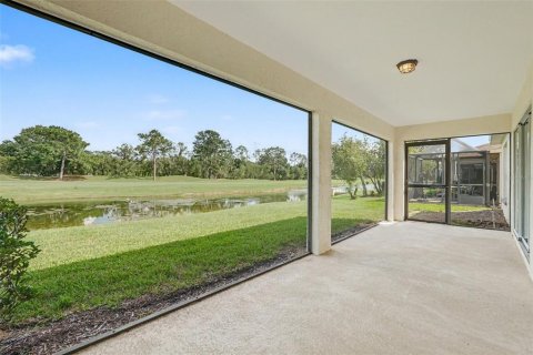 House in San Antonio, Florida 3 bedrooms, 162.11 sq.m. № 2391677 - photo 7
