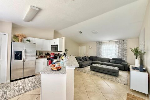 House in North Port, Florida 3 bedrooms, 112.04 sq.m. № 2376676 - photo 5