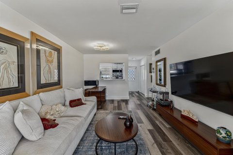 Купить кондоминиум в Помпано-Бич, Флорида 5 комнат, 55.74м2, № 2191205 - фото 11