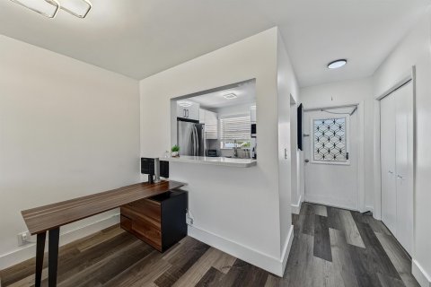 Купить кондоминиум в Помпано-Бич, Флорида 5 комнат, 55.74м2, № 2191205 - фото 6