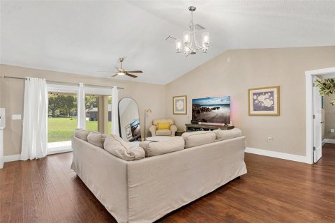 Casa en venta en Lady Lake, Florida, 3 dormitorios, 170.2 m2 № 2237313 - foto 19