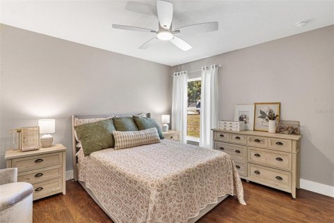 Casa en venta en Lady Lake, Florida, 3 dormitorios, 170.2 m2 № 2237313 - foto 25