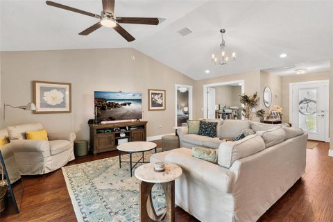 Casa en venta en Lady Lake, Florida, 3 dormitorios, 170.2 m2 № 2237313 - foto 17