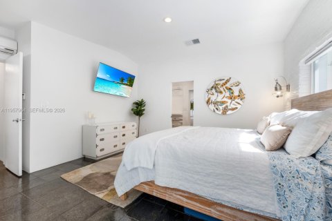 Купить виллу или дом в Майами, Флорида 4 спальни, 209.87м2, № 2019787 - фото 12