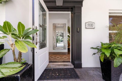 Купить виллу или дом в Майами, Флорида 4 спальни, 209.87м2, № 2019787 - фото 2