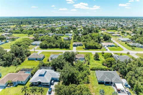 Villa ou maison à vendre à Port Charlotte, Floride: 3 chambres, 139.35 m2 № 2390735 - photo 5