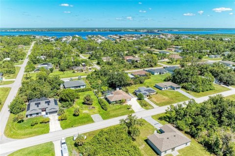 Villa ou maison à vendre à Port Charlotte, Floride: 3 chambres, 139.35 m2 № 2390735 - photo 8