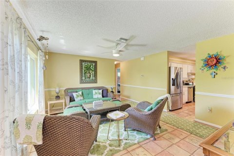 Villa ou maison à vendre à Port Charlotte, Floride: 3 chambres, 139.35 m2 № 2390735 - photo 19