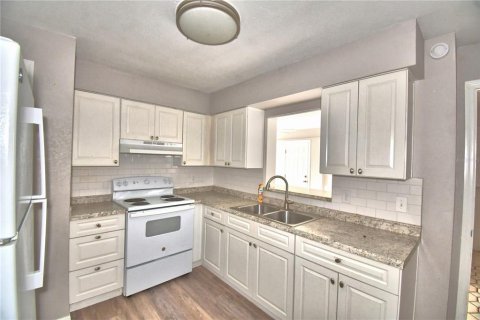 Villa ou maison à vendre à Wauchula, Floride: 3 chambres, 100.43 m2 № 2148255 - photo 17