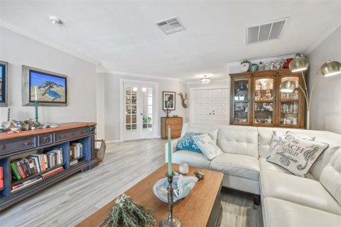 House in Dunedin, Florida 4 bedrooms, 218.97 sq.m. № 1903096 - photo 7