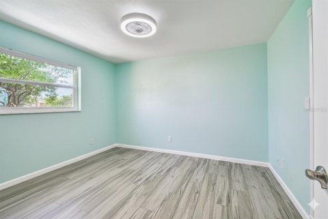 House in Dunedin, Florida 4 bedrooms, 218.97 sq.m. № 1903096 - photo 18