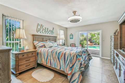 House in Dunedin, Florida 4 bedrooms, 218.97 sq.m. № 1903096 - photo 29