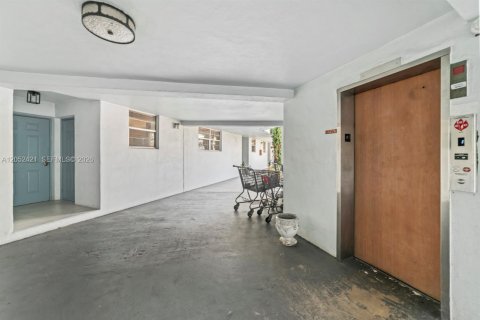 Condominio en venta en Hollywood, Florida, 2 dormitorios, 83.61 m2 № 2190005 - foto 22