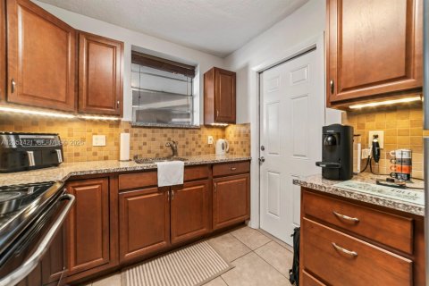 Condominio en venta en Hollywood, Florida, 2 dormitorios, 83.61 m2 № 2190005 - foto 7
