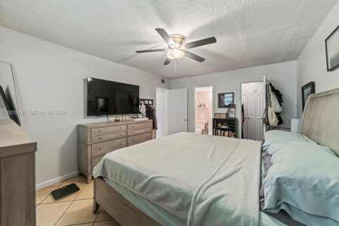 Condominio en venta en Hollywood, Florida, 2 dormitorios, 83.61 m2 № 2190005 - foto 17