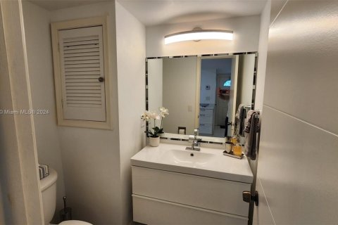 Condominio en venta en Pembroke Pines, Florida, 1 dormitorio, 83.61 m2 № 1372701 - foto 11