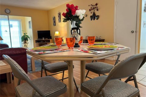 Condo in Clearwater, Florida, 1 bedroom  № 1663100 - photo 4