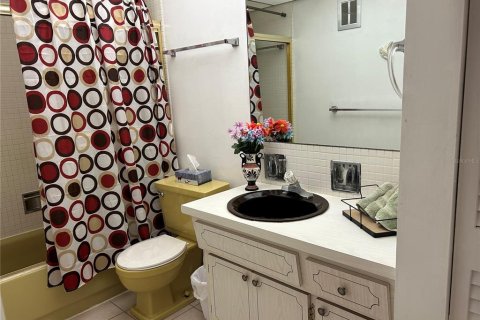 Condo in Clearwater, Florida, 1 bedroom  № 1663100 - photo 19