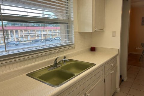 Condo in Clearwater, Florida, 1 bedroom  № 1663100 - photo 15