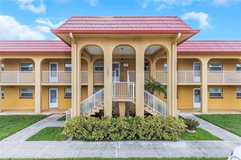 Condo in Clearwater, Florida, 1 bedroom  № 1663100 - photo 1