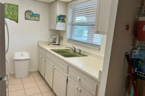 Condo in Clearwater, Florida, 1 bedroom  № 1663100 - photo 17